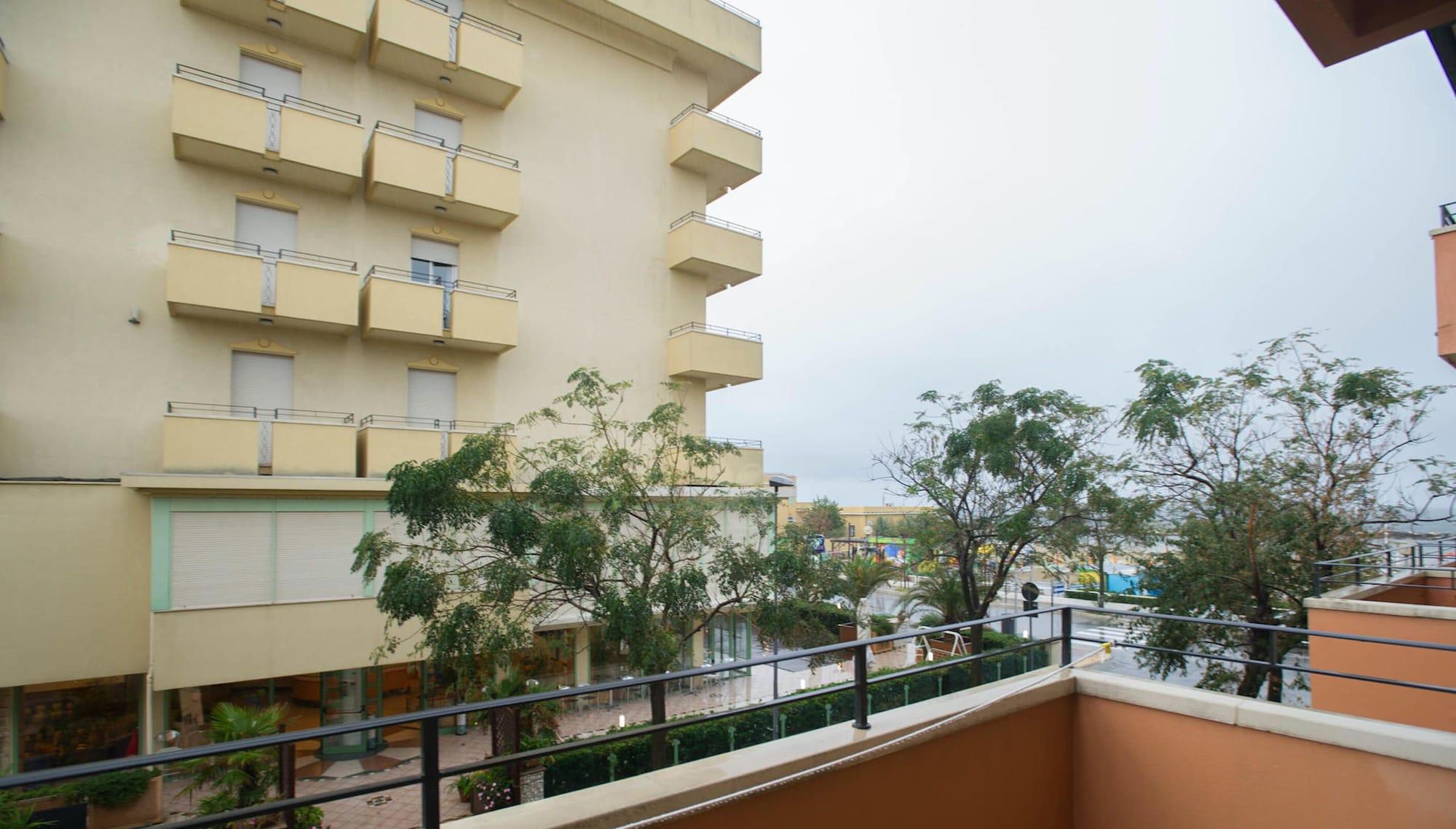 Hotel Palos Rimini Exterior foto